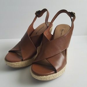 American Eagle Wedges Tan Sandals Size 7